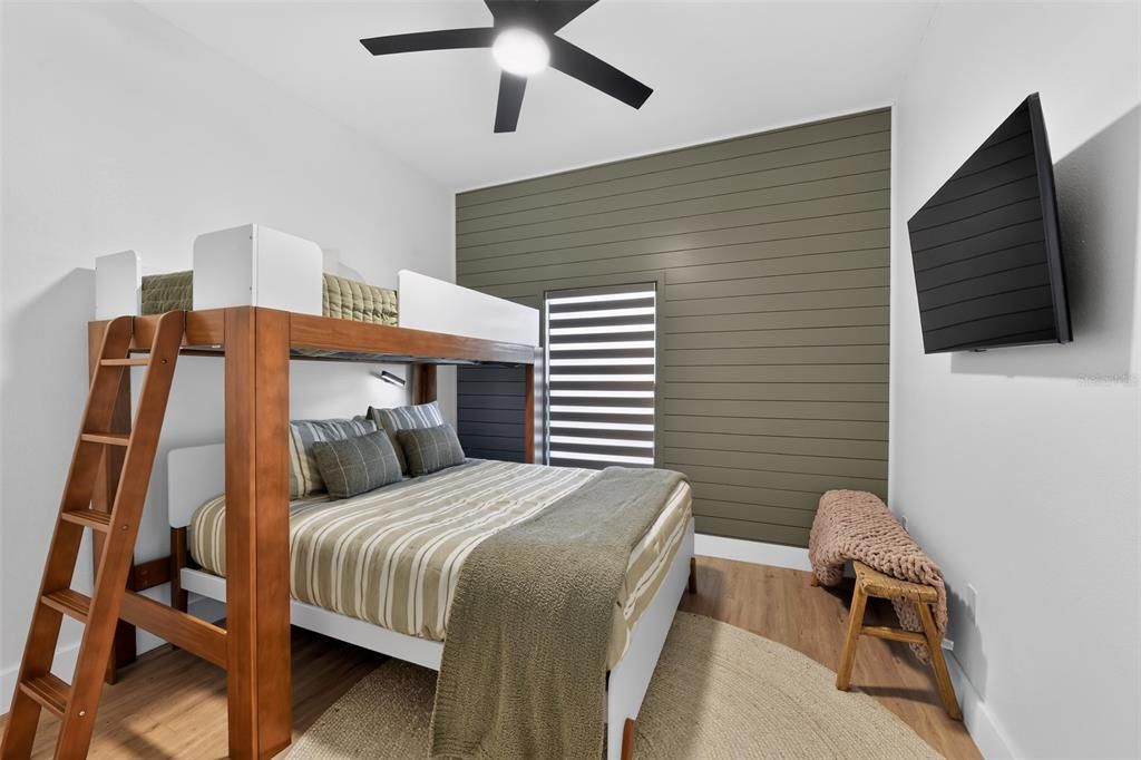 For Rent: $4,990 (2 beds, 2 baths, 1304 Square Feet)