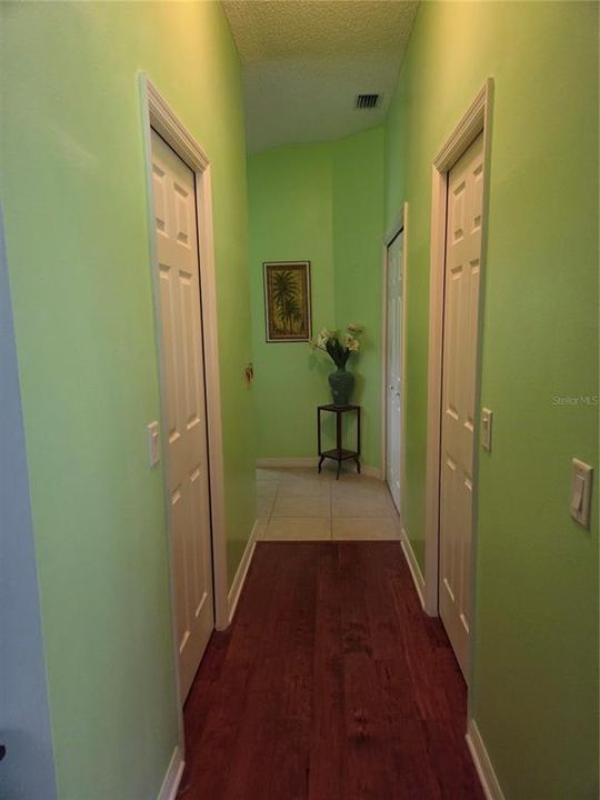 For Sale: $425,000 (3 beds, 2 baths, 1973 Square Feet)