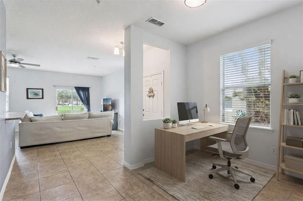 En Venta: $335,000 (3 camas, 2 baños, 1699 Pies cuadrados)