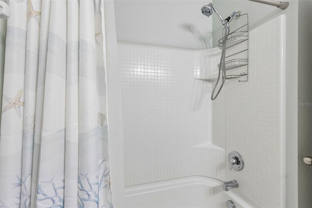 En Venta: $335,000 (3 camas, 2 baños, 1699 Pies cuadrados)