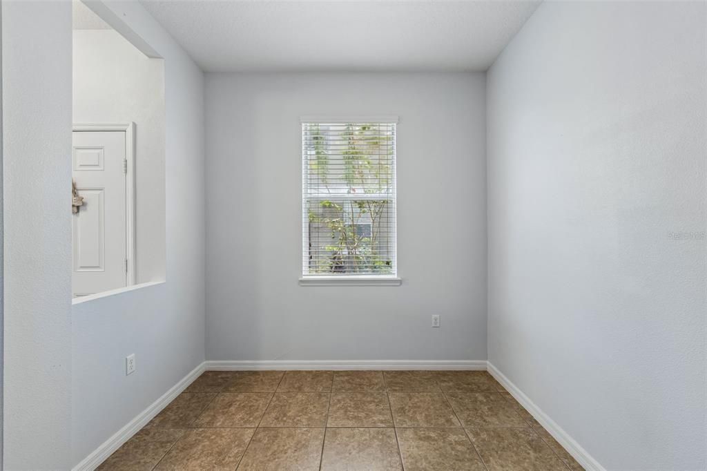 En Venta: $335,000 (3 camas, 2 baños, 1699 Pies cuadrados)