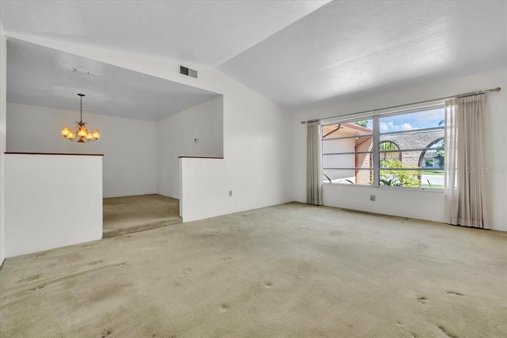 En Venta: $450,000 (3 camas, 2 baños, 2146 Pies cuadrados)