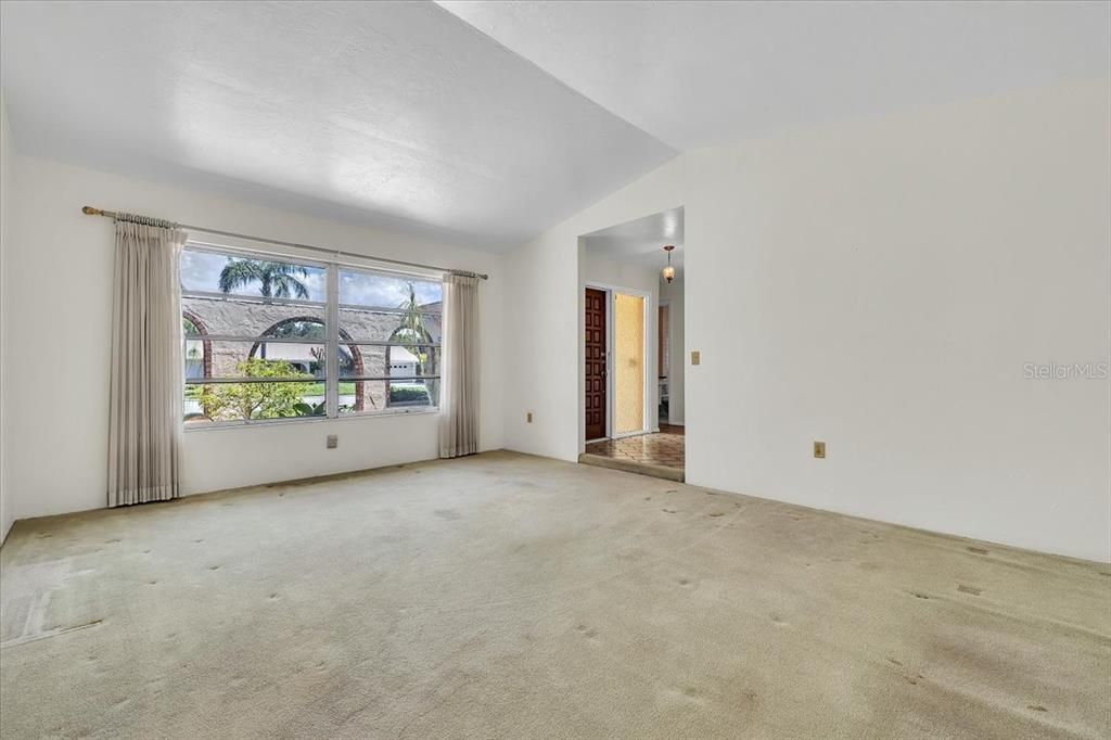 En Venta: $450,000 (3 camas, 2 baños, 2146 Pies cuadrados)