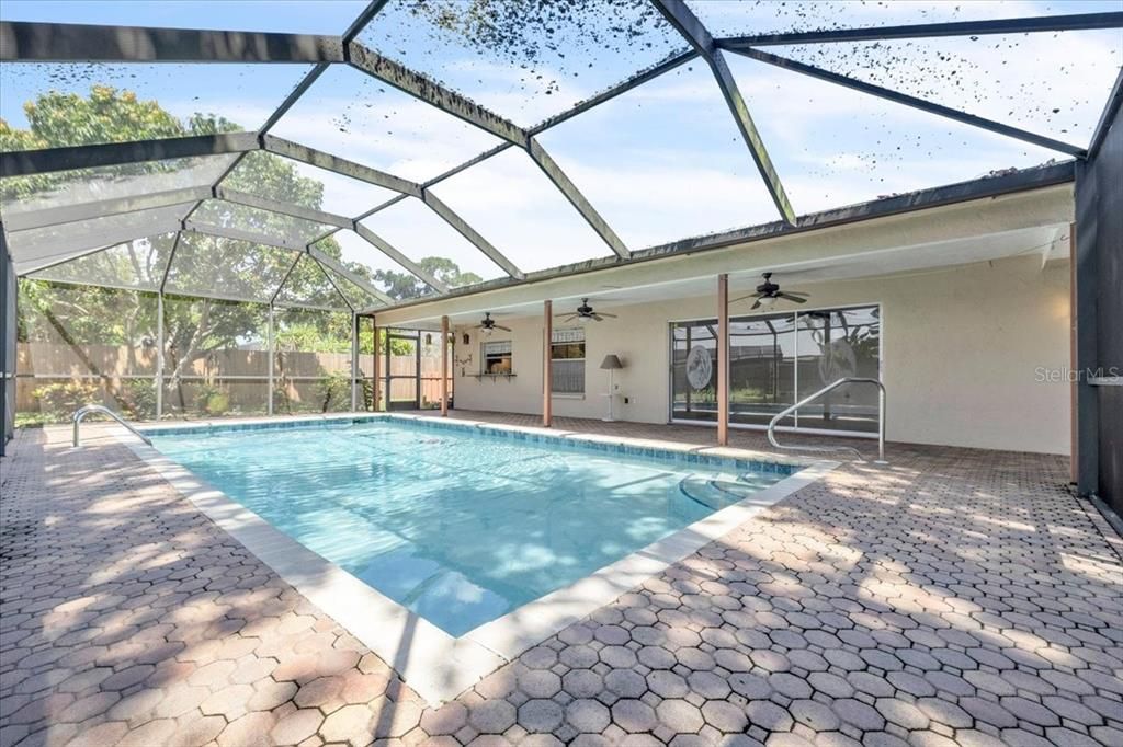 En Venta: $450,000 (3 camas, 2 baños, 2146 Pies cuadrados)