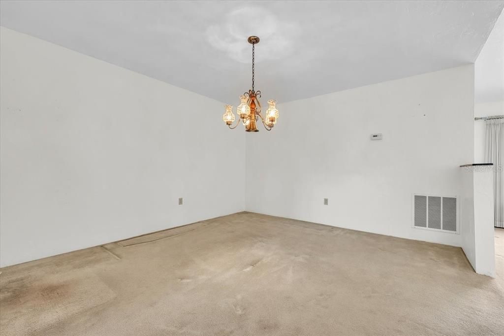 En Venta: $450,000 (3 camas, 2 baños, 2146 Pies cuadrados)