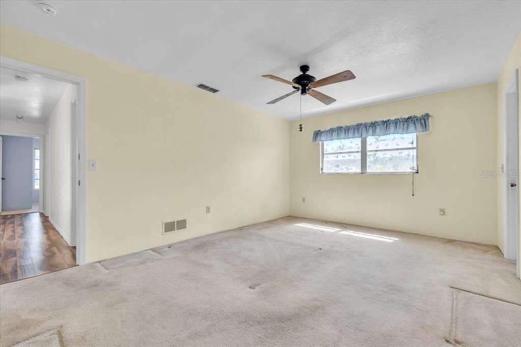 En Venta: $450,000 (3 camas, 2 baños, 2146 Pies cuadrados)