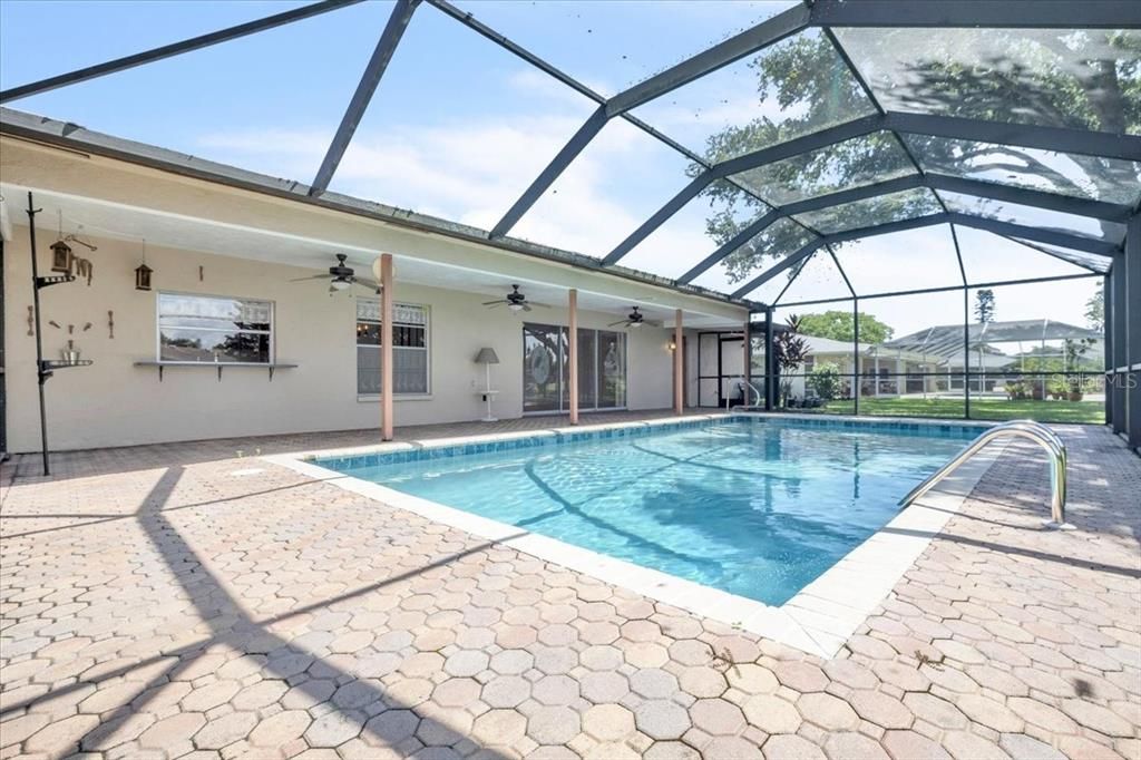 En Venta: $450,000 (3 camas, 2 baños, 2146 Pies cuadrados)