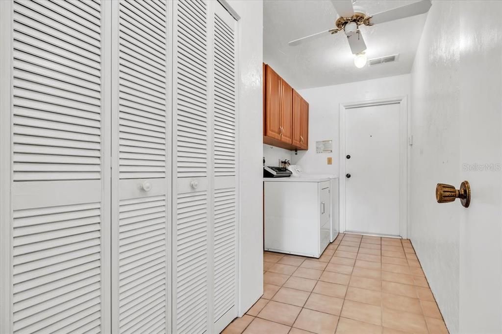 En Venta: $450,000 (3 camas, 2 baños, 2146 Pies cuadrados)