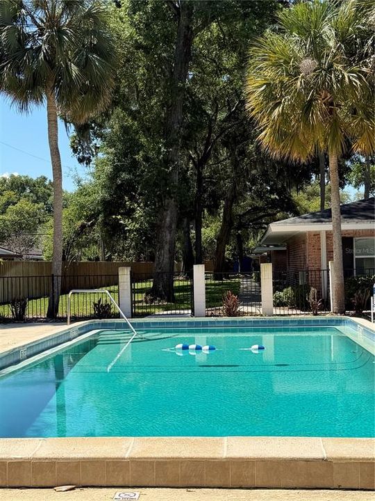 Activo con contrato: $180,000 (2 camas, 1 baños, 905 Pies cuadrados)