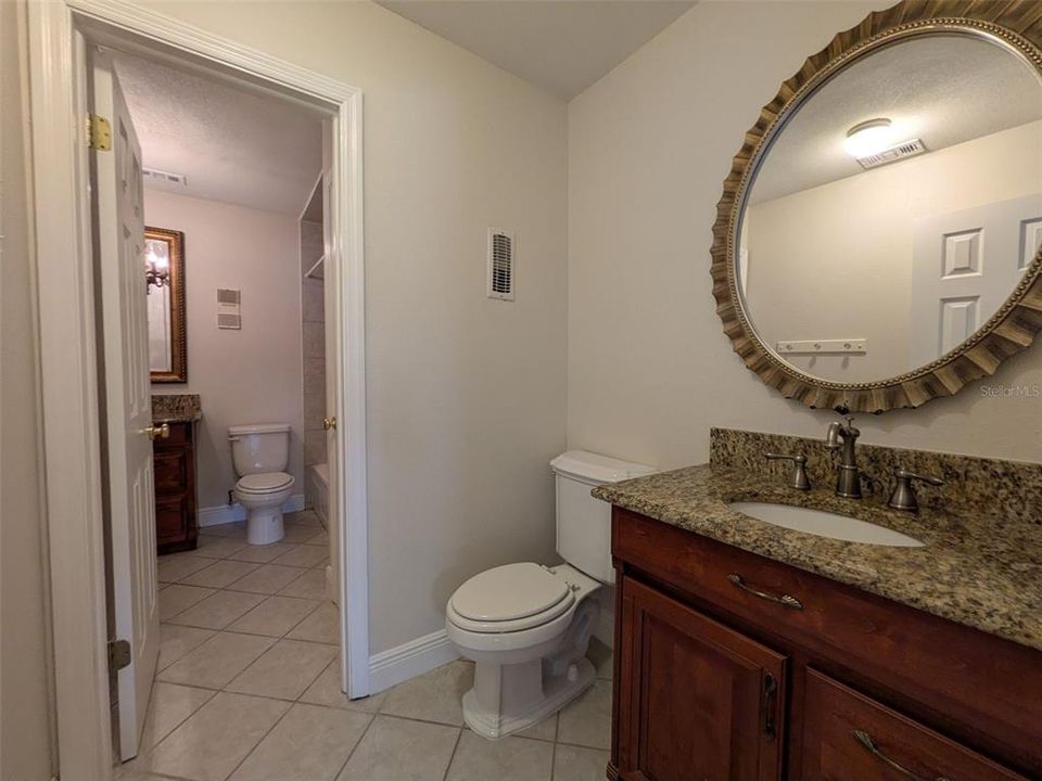 Activo con contrato: $180,000 (2 camas, 1 baños, 905 Pies cuadrados)