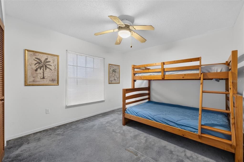 For Sale: $225,000 (3 beds, 2 baths, 1491 Square Feet)