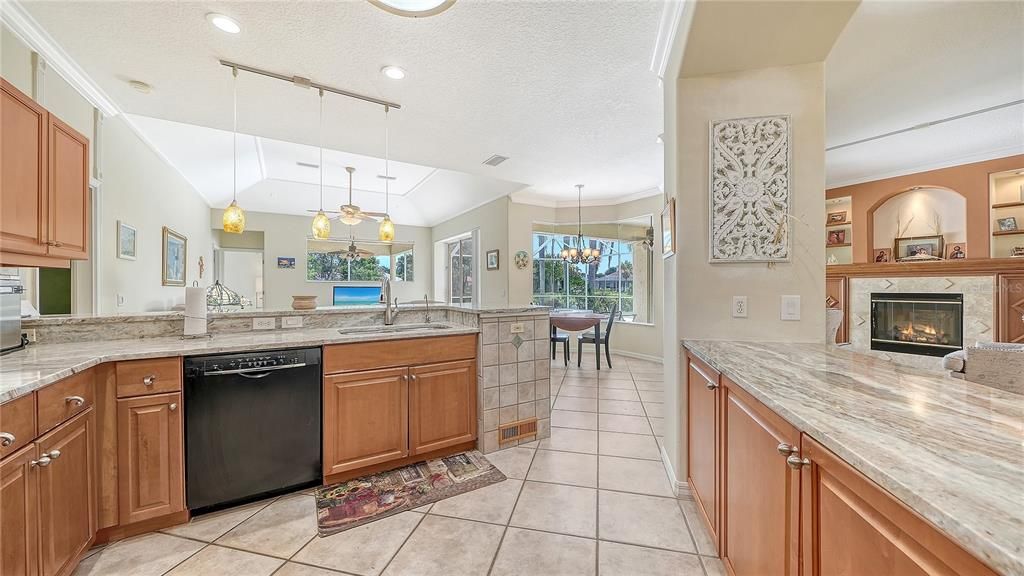 For Sale: $725,000 (4 beds, 3 baths, 2586 Square Feet)