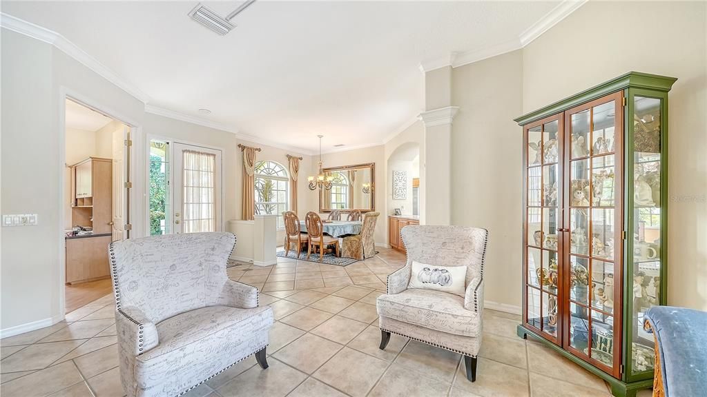 For Sale: $725,000 (4 beds, 3 baths, 2586 Square Feet)