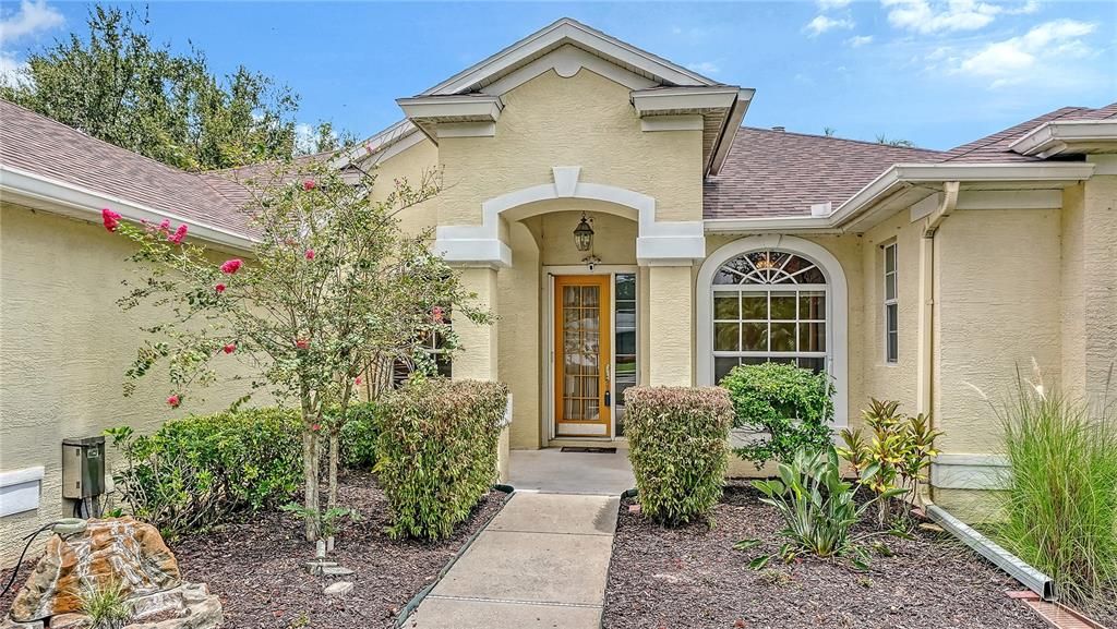 For Sale: $725,000 (4 beds, 3 baths, 2586 Square Feet)