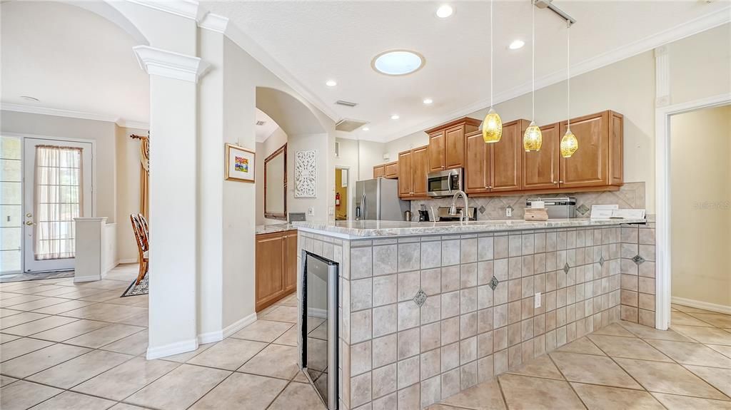 For Sale: $725,000 (4 beds, 3 baths, 2586 Square Feet)