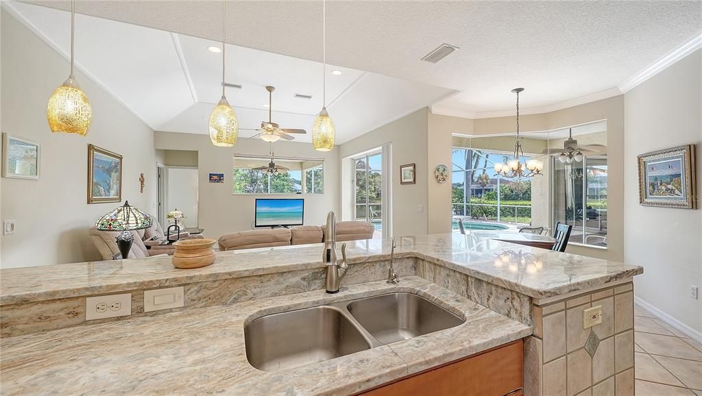 For Sale: $725,000 (4 beds, 3 baths, 2586 Square Feet)