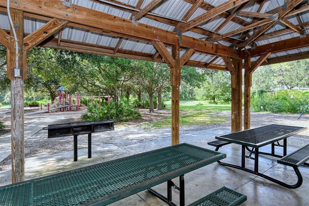 For Sale: $725,000 (4 beds, 3 baths, 2586 Square Feet)