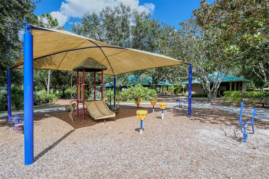 For Sale: $725,000 (4 beds, 3 baths, 2586 Square Feet)