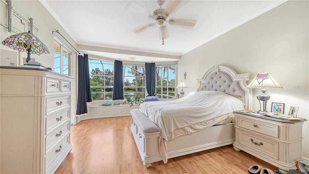 For Sale: $725,000 (4 beds, 3 baths, 2586 Square Feet)