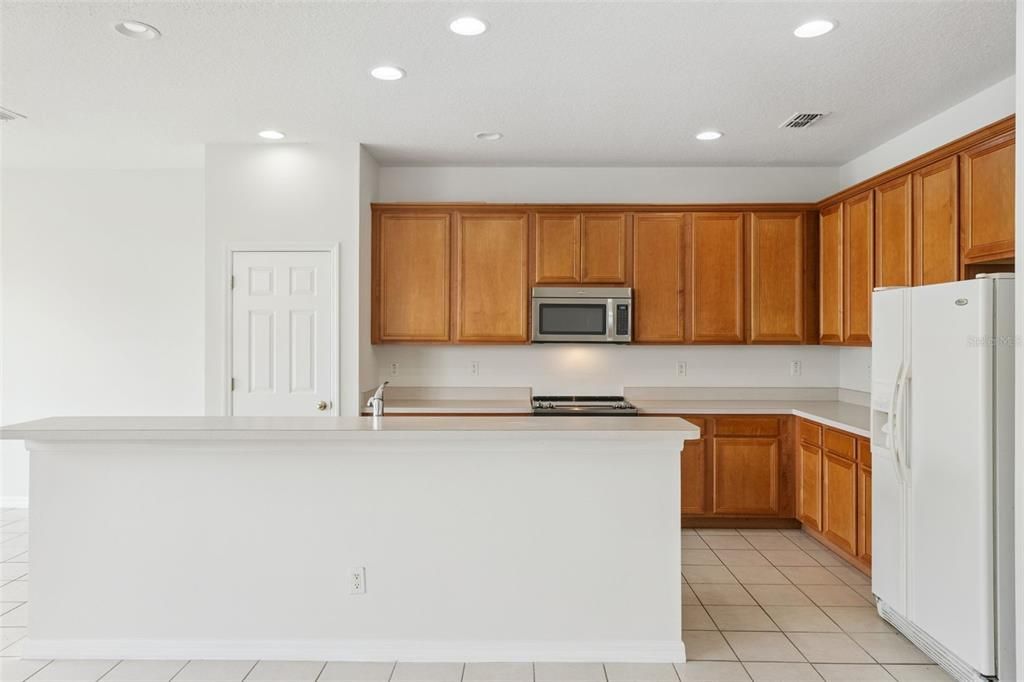 En Venta: $429,000 (3 camas, 2 baños, 2344 Pies cuadrados)