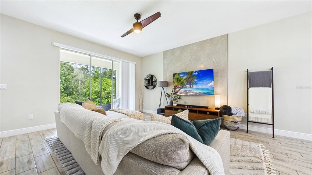 En Venta: $404,900 (3 camas, 2 baños, 1961 Pies cuadrados)