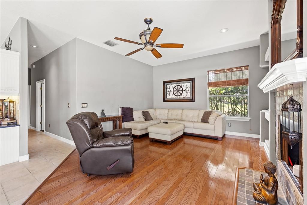 For Sale: $799,900 (4 beds, 3 baths, 2746 Square Feet)