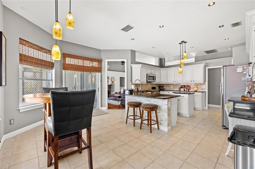 For Sale: $799,900 (4 beds, 3 baths, 2746 Square Feet)