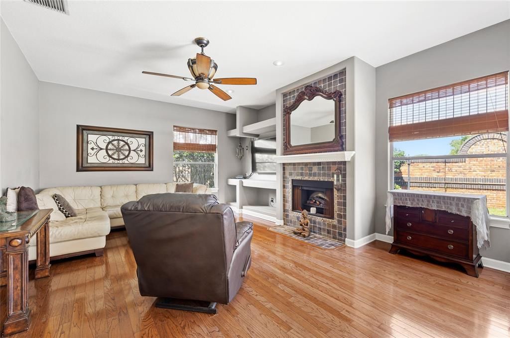 For Sale: $799,900 (4 beds, 3 baths, 2746 Square Feet)