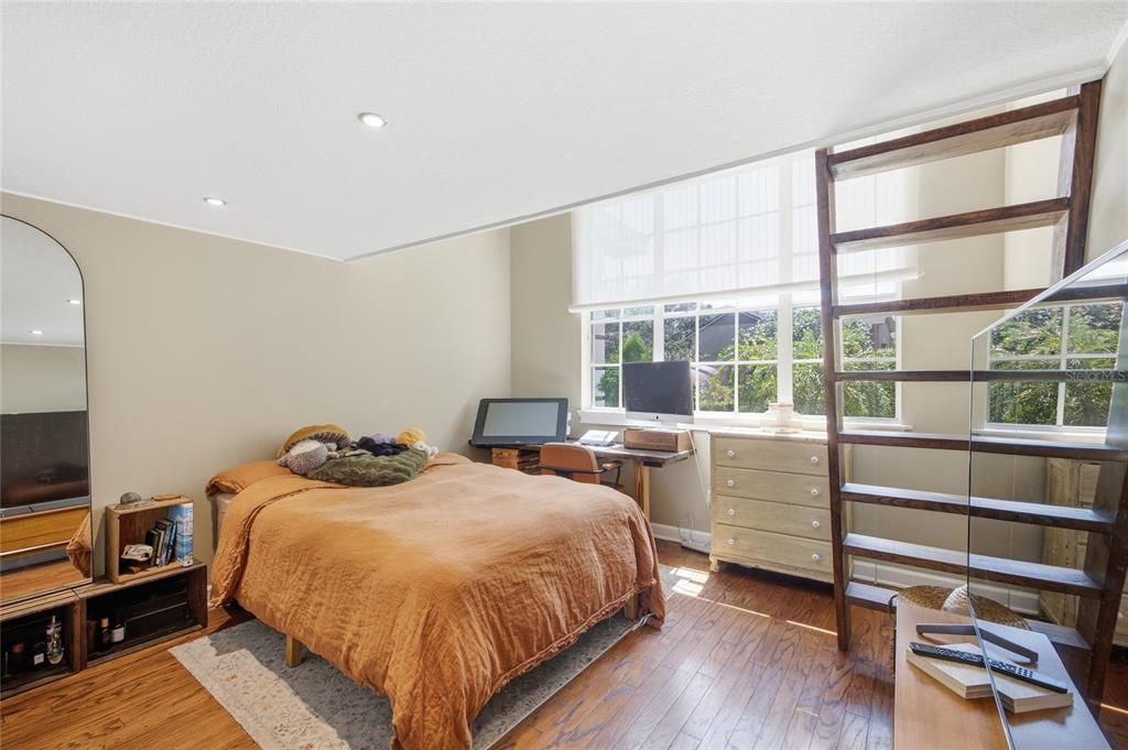 For Sale: $799,900 (4 beds, 3 baths, 2746 Square Feet)