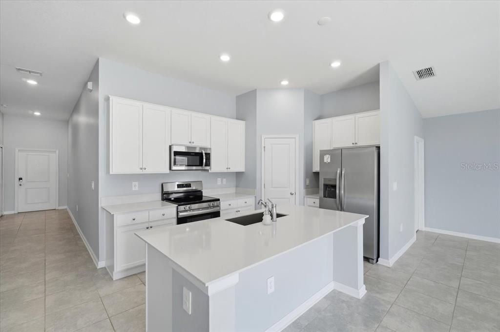 En Venta: $275,500 (3 camas, 2 baños, 1560 Pies cuadrados)