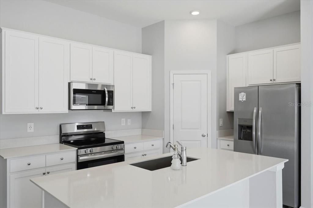 En Venta: $275,500 (3 camas, 2 baños, 1560 Pies cuadrados)