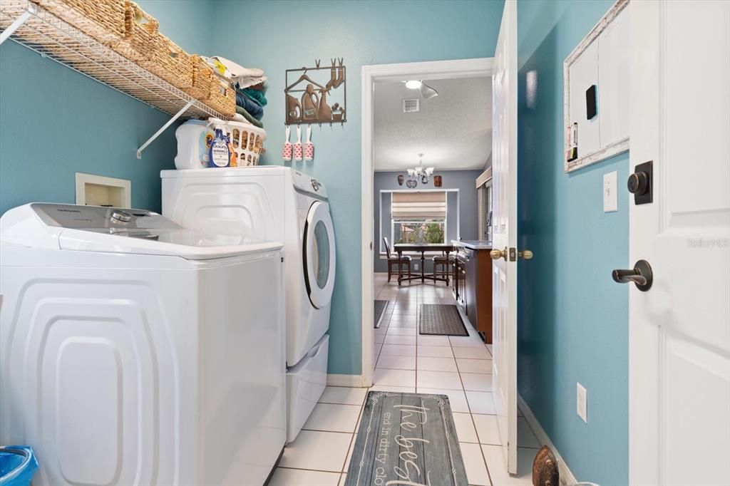 For Sale: $380,000 (2 beds, 2 baths, 1370 Square Feet)