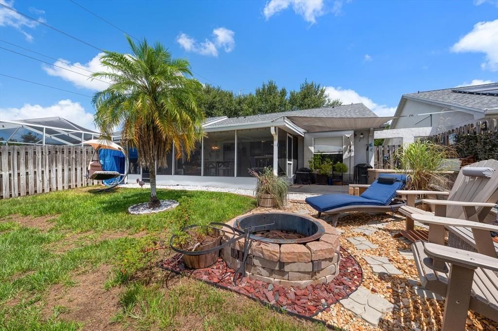 For Sale: $380,000 (2 beds, 2 baths, 1370 Square Feet)