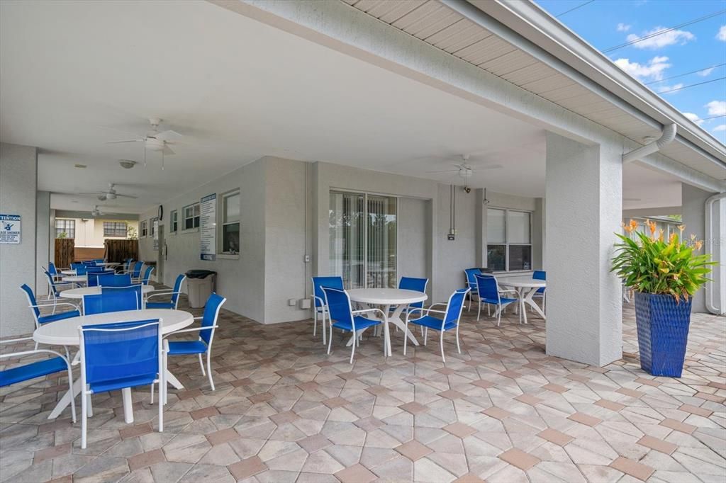 For Sale: $380,000 (2 beds, 2 baths, 1370 Square Feet)