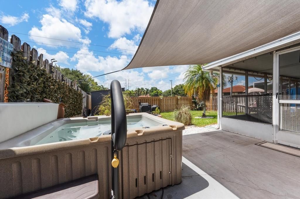 For Sale: $380,000 (2 beds, 2 baths, 1370 Square Feet)