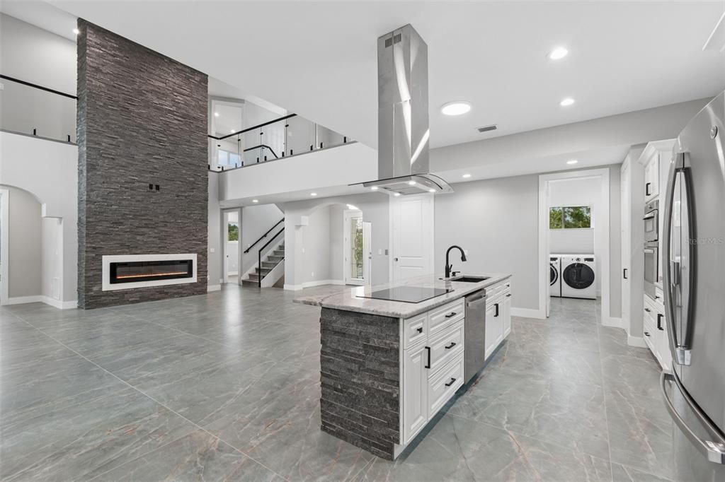 На продажу: $1,999,000 (5 спален, 5 ванн, 4066 Квадратных фут)