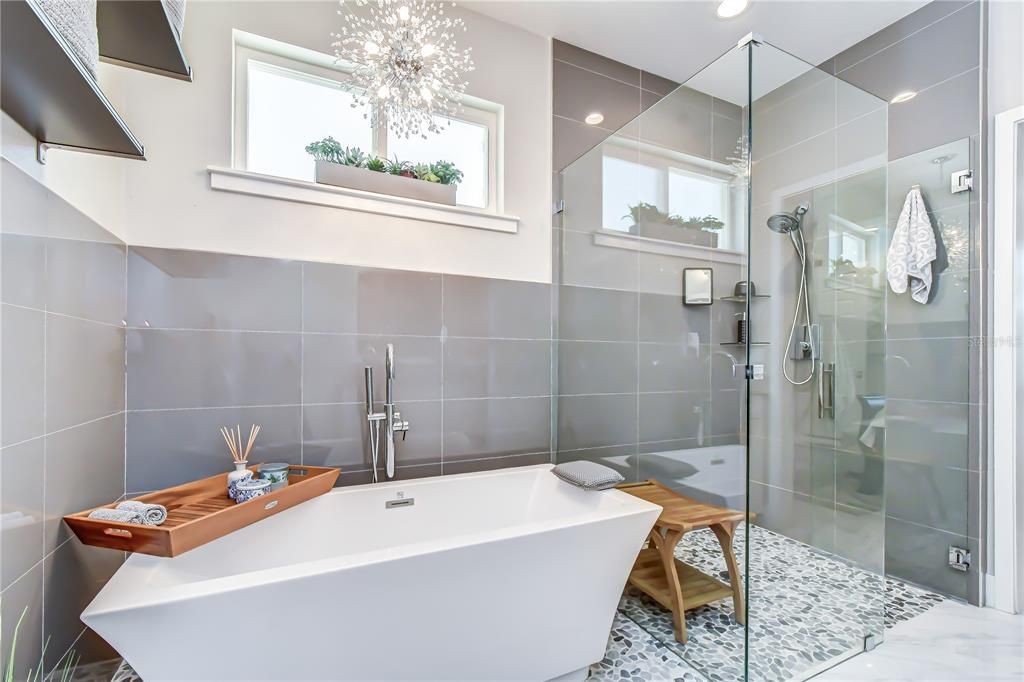 For Sale: $775,000 (4 beds, 2 baths, 1991 Square Feet)