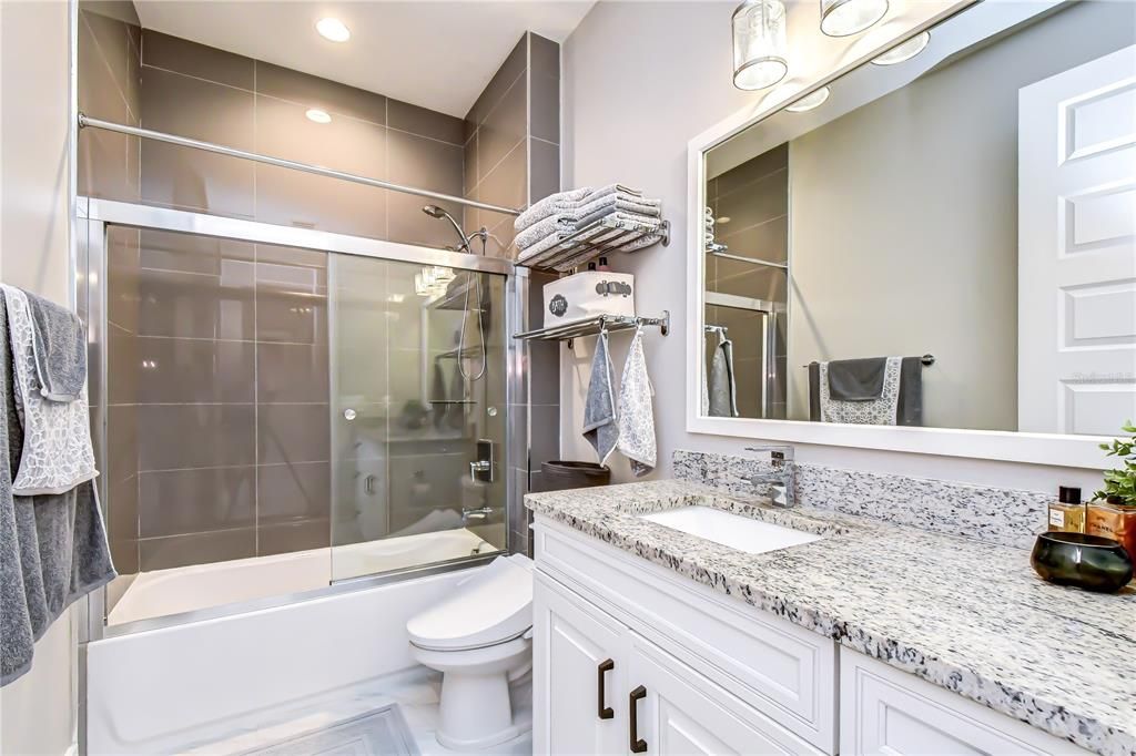 For Sale: $775,000 (4 beds, 2 baths, 1991 Square Feet)