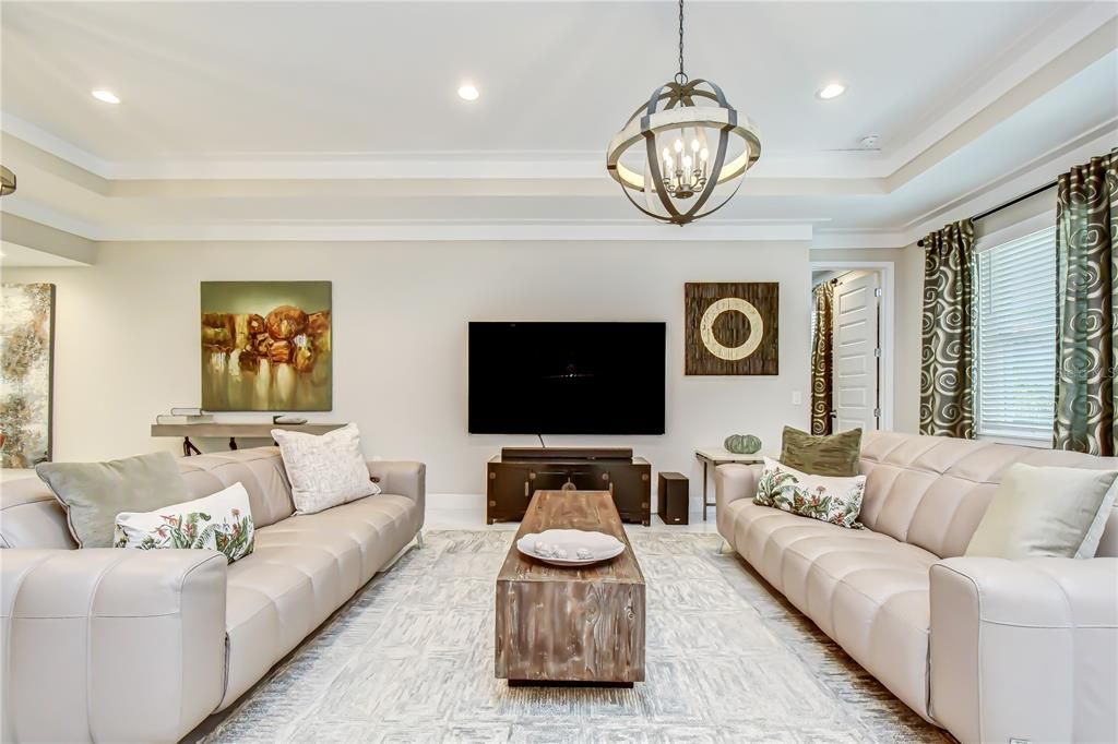 For Sale: $775,000 (4 beds, 2 baths, 1991 Square Feet)