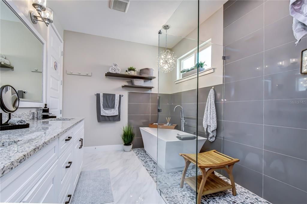 For Sale: $775,000 (4 beds, 2 baths, 1991 Square Feet)