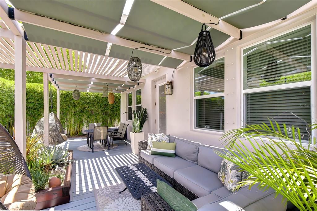 For Sale: $775,000 (4 beds, 2 baths, 1991 Square Feet)