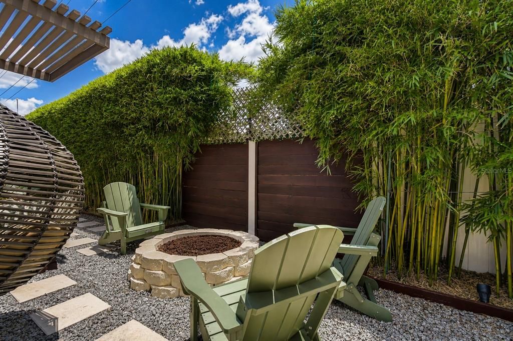 For Sale: $775,000 (4 beds, 2 baths, 1991 Square Feet)