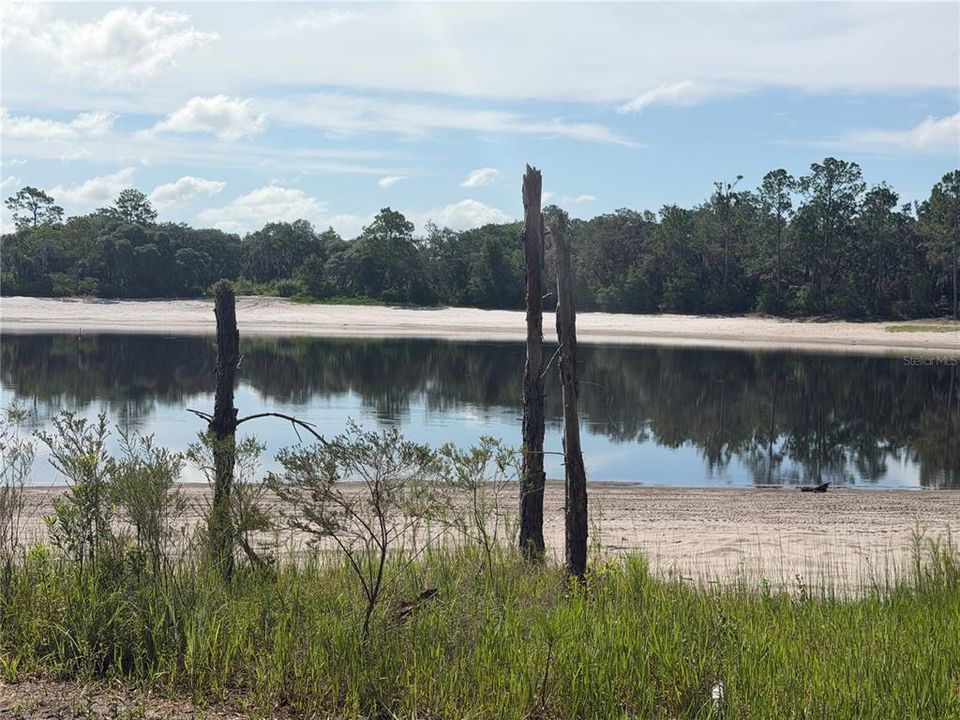 На продажу: $37,000 (0.43 acres)