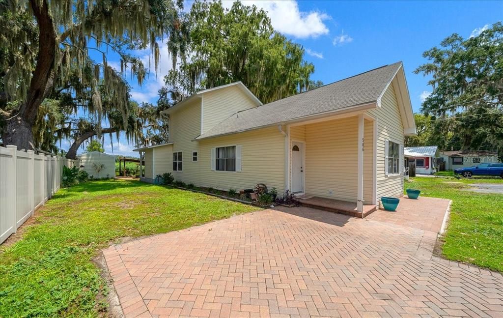 En Venta: $599,000 (4 camas, 1 baños, 1358 Pies cuadrados)