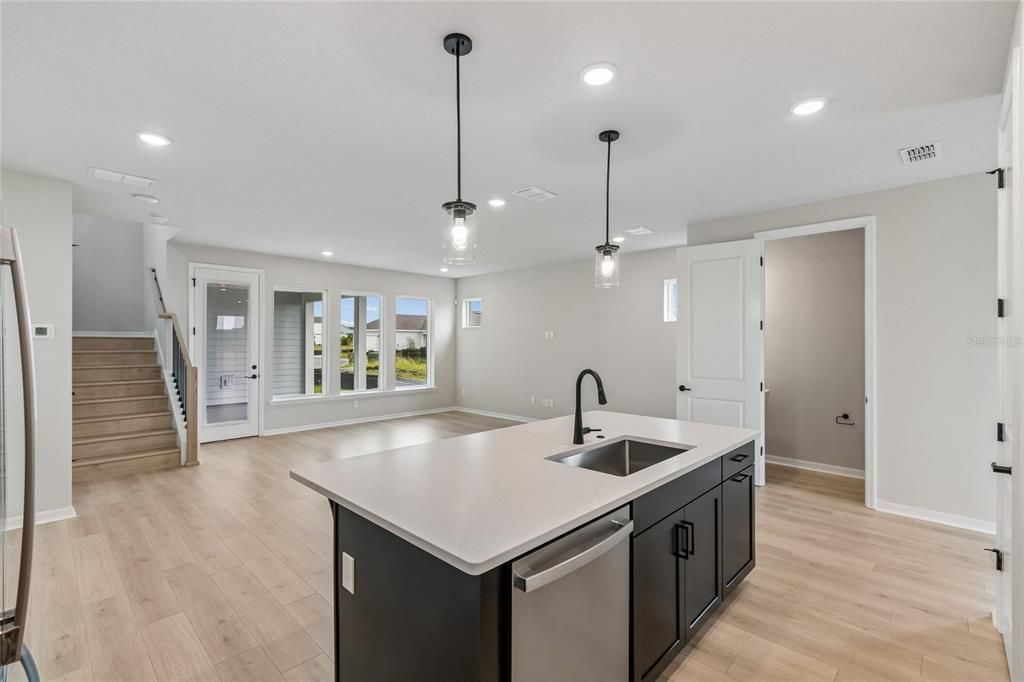 На продажу: $590,024 (3 спален, 2 ванн, 2309 Квадратных фут)