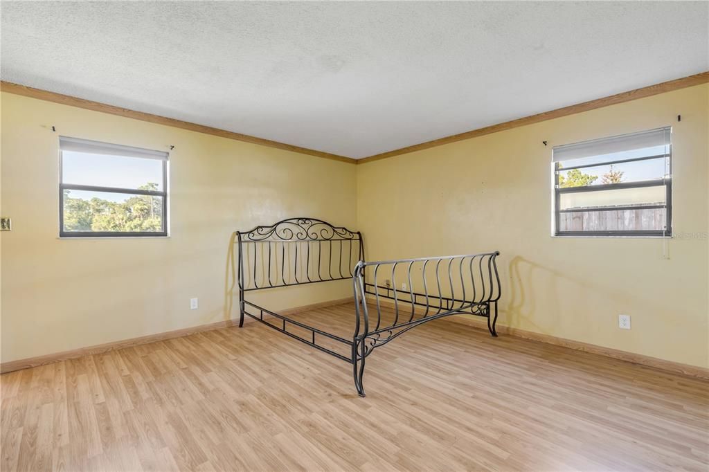 En Venta: $400,000 (3 camas, 2 baños, 1695 Pies cuadrados)