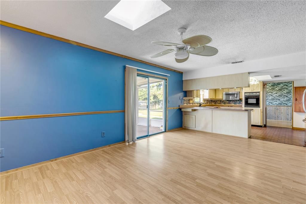 En Venta: $400,000 (3 camas, 2 baños, 1695 Pies cuadrados)