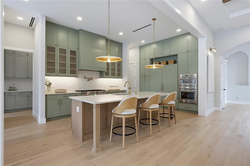 En Venta: $3,999,000 (5 camas, 5 baños, 4891 Pies cuadrados)