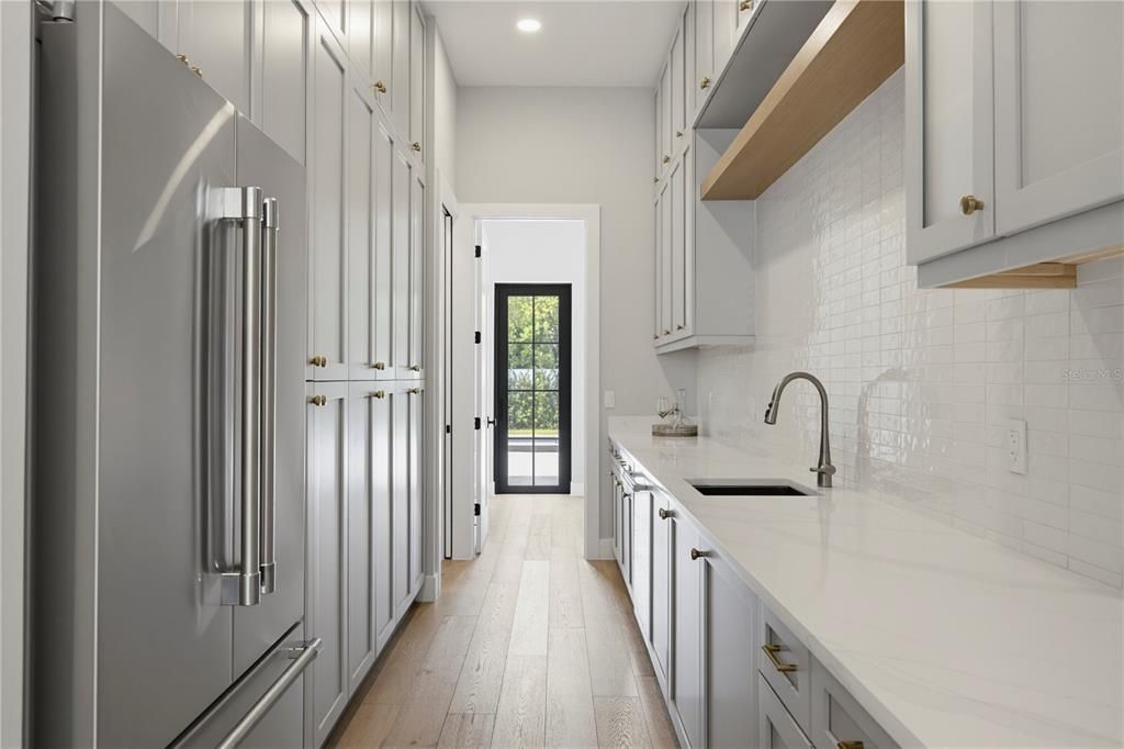 En Venta: $3,999,000 (5 camas, 5 baños, 4891 Pies cuadrados)