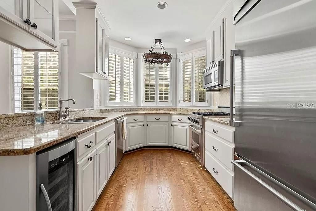 For Rent: $7,000 (4 beds, 3 baths, 3304 Square Feet)